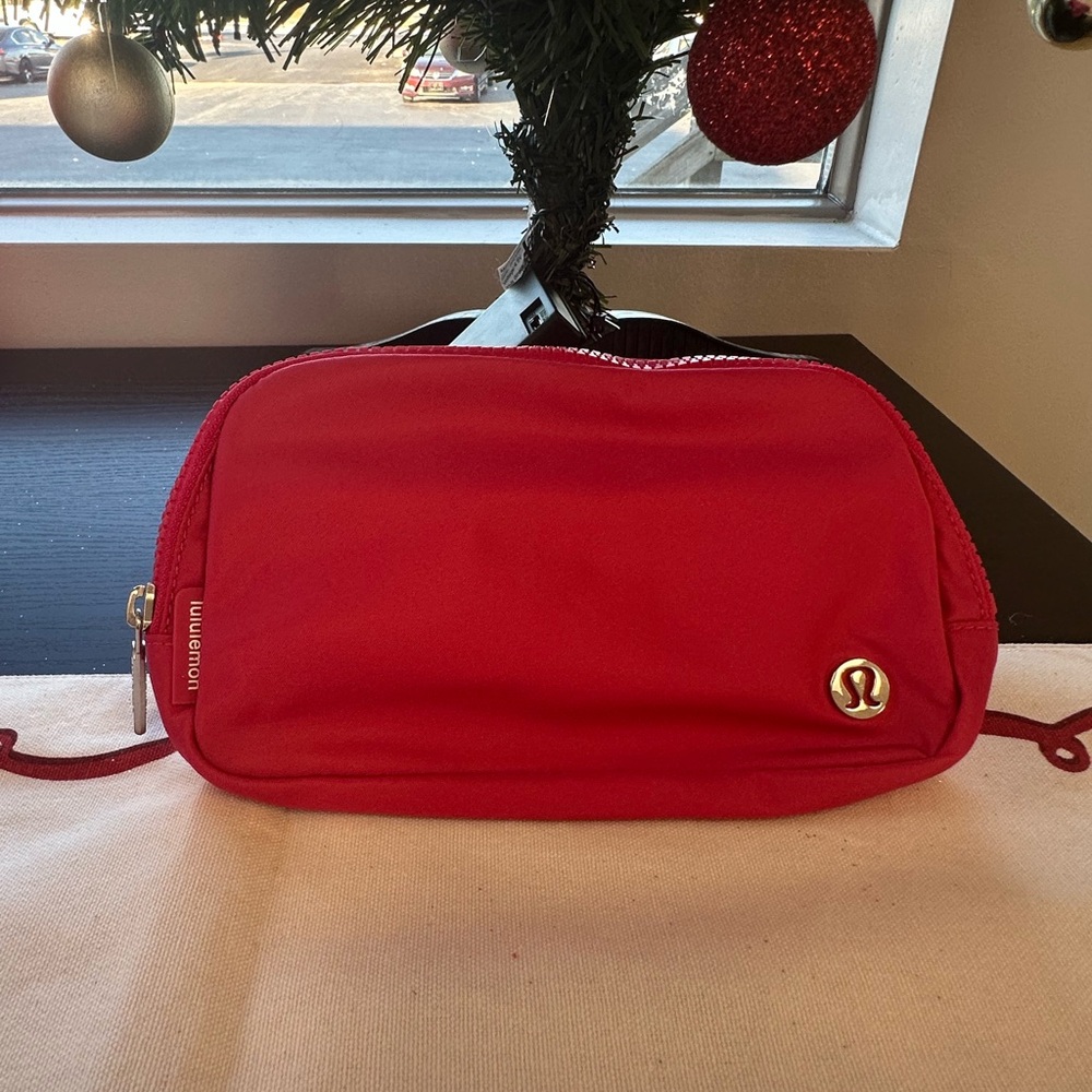 lululemon athletica Belt Bag